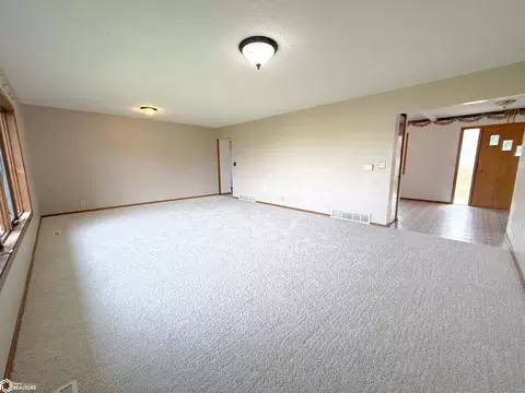 Living - 1330 Sunset Dr, Hampton, IA 50441 photo 3 of 5