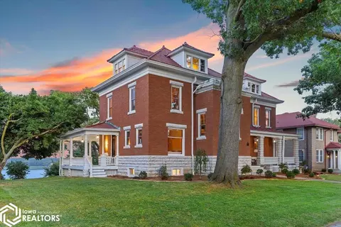 729 Grand Ave, Keokuk, IA 52632