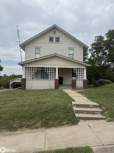 721 N Ash St, Ottumwa, IA 52501