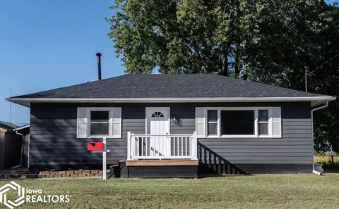 1441 Casa Blanca Ln, Ottumwa, IA 52501