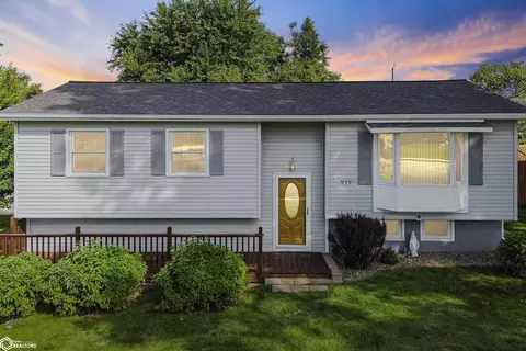209 W Ingledue St, Marshalltown, IA 50158