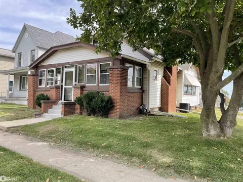 564 S Central Ave, Burlington, IA 52601