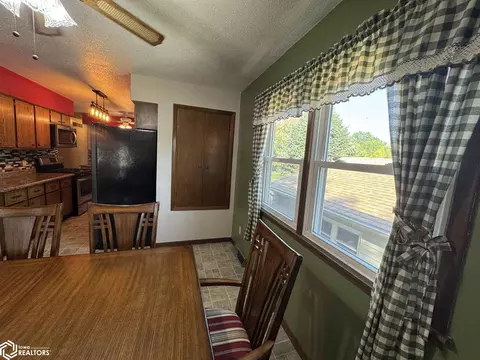 339 E Madison St, Centerville, IA 52544 photo 11