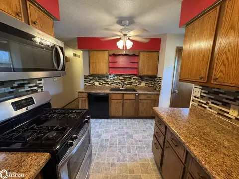 339 E Madison St, Centerville, IA 52544 photo 6