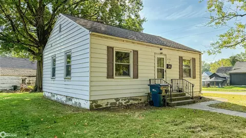 2230 S 3rd St, Burlington, IA 52601