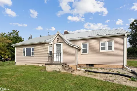 207 1st St, Marshalltown, IA 50158