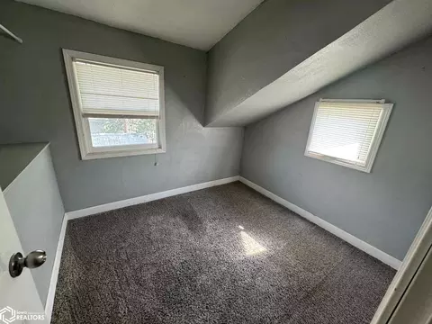 Bedroom - 301 E Walsh St, Centerville, IA 52544 photo 3 of 9