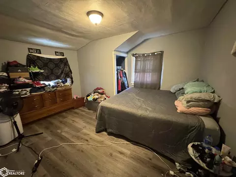 Bedroom - 301 E Walsh St, Centerville, IA 52544 photo 6 of 9