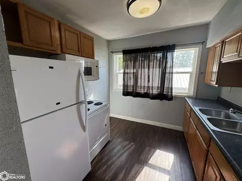 Kitchen - 301 E Walsh St, Centerville, IA 52544 photo 1 of 3