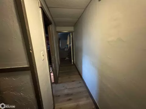 Entry Way - 301 E Walsh St, Centerville, IA 52544 photo 3 of 3