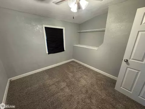 Bedroom - 301 E Walsh St, Centerville, IA 52544 photo 5 of 9