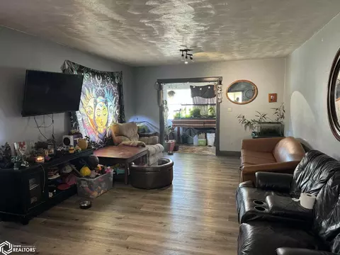 Living - 301 E Walsh St, Centerville, IA 52544 photo 3 of 4