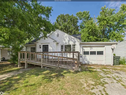 402 Hawthorne Pl, Keokuk, IA 52632