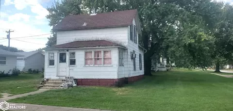 306 6th St, Rockwell City, IA 50579