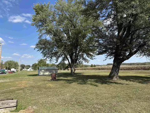 14307 Walnut St, Douds, IA 52551