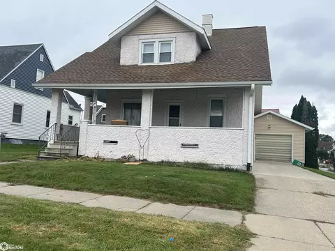 112 N 5th St, Marshalltown, IA 50158