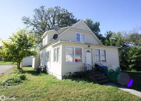 1132 2nd St, Webster City, IA 50595