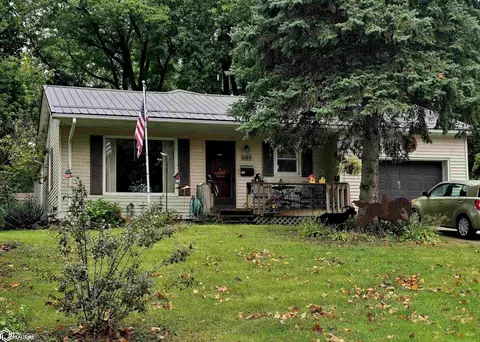 1105 N 3rd St, Oskaloosa, IA 52577