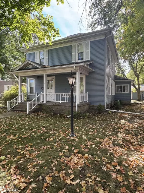 419 Van Buren St, Wapello, IA 52653