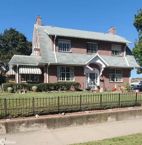 415 10th, Fort Madison, IA 52627