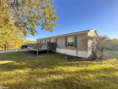 23712 510th Ln, Chariton, IA 50049