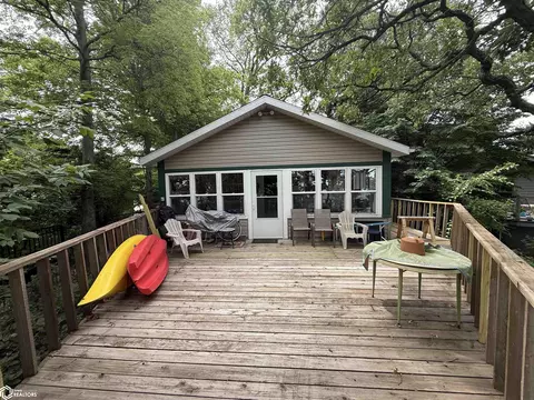 3662 240th St, Clear Lake, IA 50428