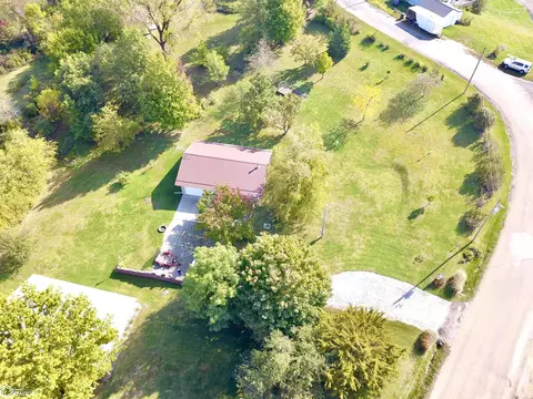 6039 N Lakeshore Dr #6, Brooklyn, IA 52211