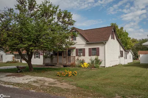 335 Cedar St, Warsaw, IL 62379