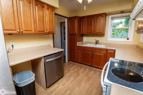 Kitchen - 707 Circle Dr, Conrad, IA 50621 photo 3 of 5