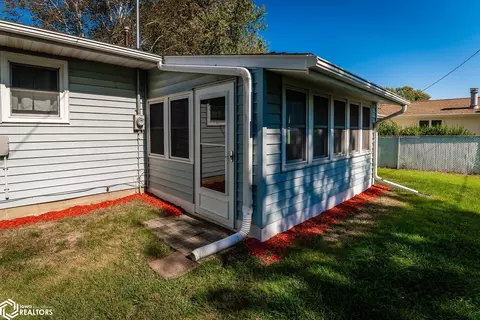 Exterior - 707 Circle Dr, Conrad, IA 50621 photo 11 of 12