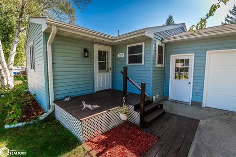 Exterior - 707 Circle Dr, Conrad, IA 50621 photo 7 of 12