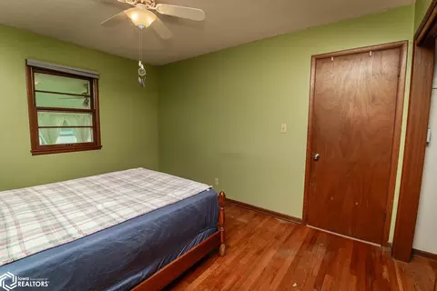 Bedroom - 707 Circle Dr, Conrad, IA 50621 photo 3 of 9