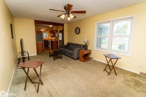 Living - 707 Circle Dr, Conrad, IA 50621 photo 5 of 5