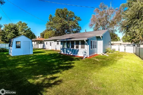 Exterior - 707 Circle Dr, Conrad, IA 50621 photo 3 of 12