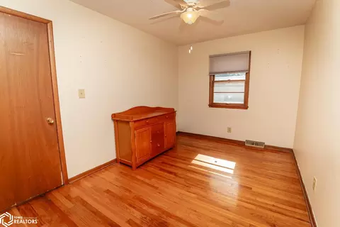 Bedroom - 707 Circle Dr, Conrad, IA 50621 photo 5 of 9