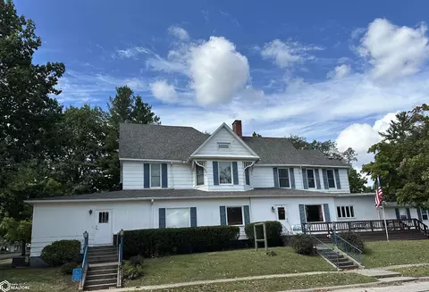 701 Broad St, Keosauqua, IA 52565