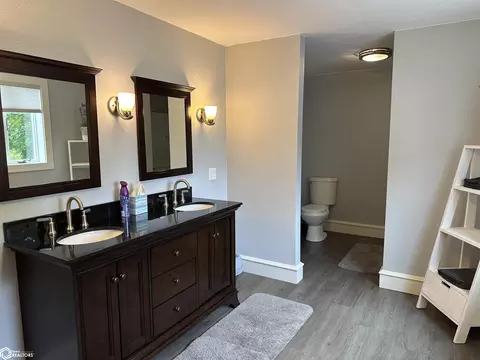 701 Broad St, Keosauqua, IA 52565 photo 13