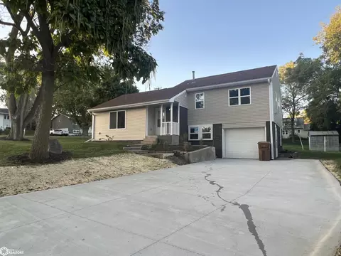 Exterior - 2002 Ridgeway Dr, Denison, IA 51442 photo 10 of 10