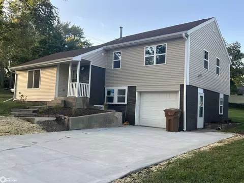 Exterior - 2002 Ridgeway Dr, Denison, IA 51442 photo 9 of 10