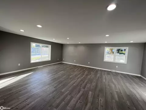 Living - 2002 Ridgeway Dr, Denison, IA 51442 photo 2 of 4