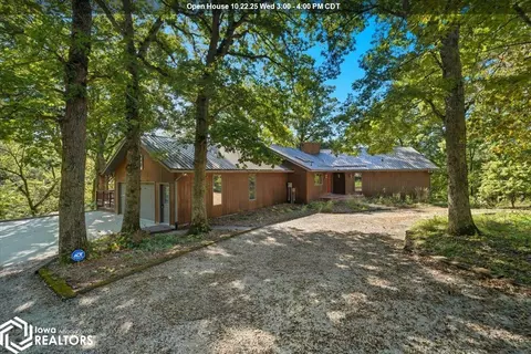 32038 236th St, Eldora, IA 50627
