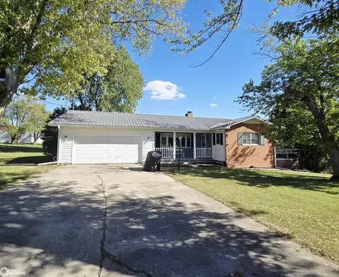 2242 Lynn Ave, Oskaloosa, IA 52577