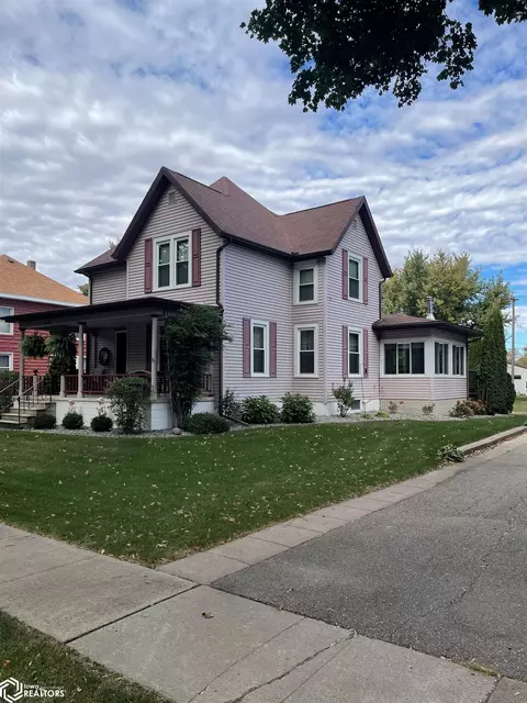 606 Walnut St, Burt, IA 50522