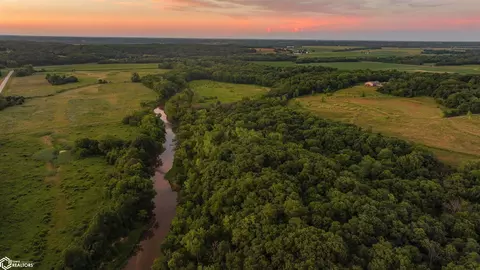 11555 Swallow Blvd, Floris, IA 52560