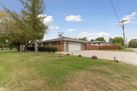 3519 W Mount Pleasant St, West Burlington, IA 52655