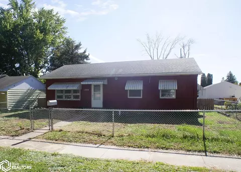 1200 Betsy Ln, Webster City, IA 50595