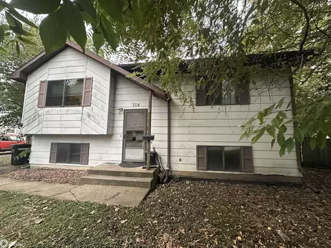 704 E Madison St, Mount Pleasant, IA 52641