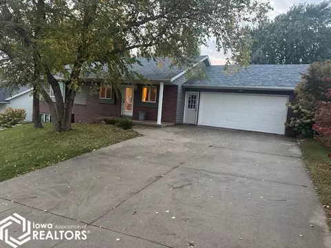 1045 Amy Ave, Carroll, IA 51401