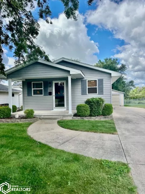 309 Vernon Ave, West Burlington, IA 52655