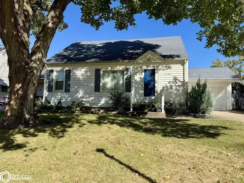 2728 Sunnyside Ave, Burlington, IA 52601